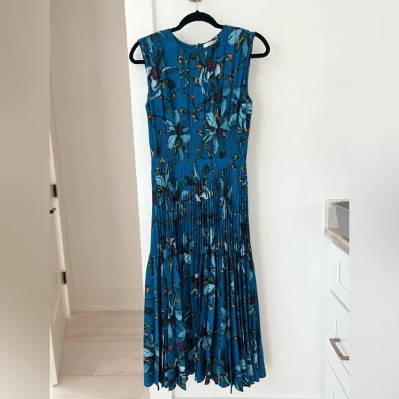 burgundy maternity bridesmaid dress US 8 / Style:Fabric Only Short Party Dresses this dress combines timeless Ultramarine Medallion Cotton Linen